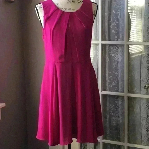 Express Dresses & Skirts - Express Fuchsia Keyhole neck dress
